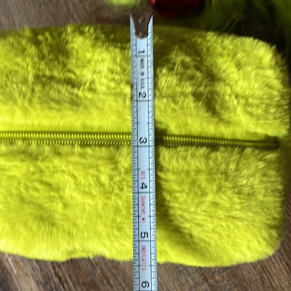 Grinch Cosmetic Bag - Picture 10 of 10